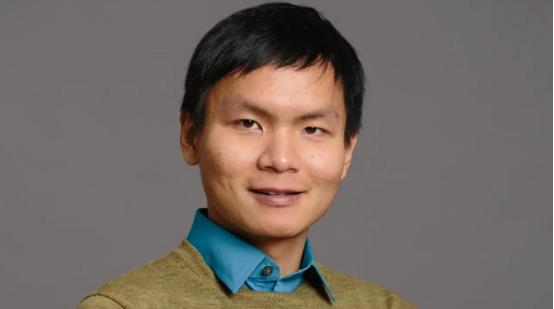 马斯克的致命打击来了！2026年1月21日，马斯克顶尖AI团队中核心华裔数学天才