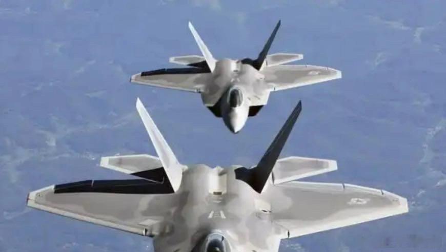 F-22“猛禽”战机的没落，不是它的性能不强，而是美国战略发生调整  来自