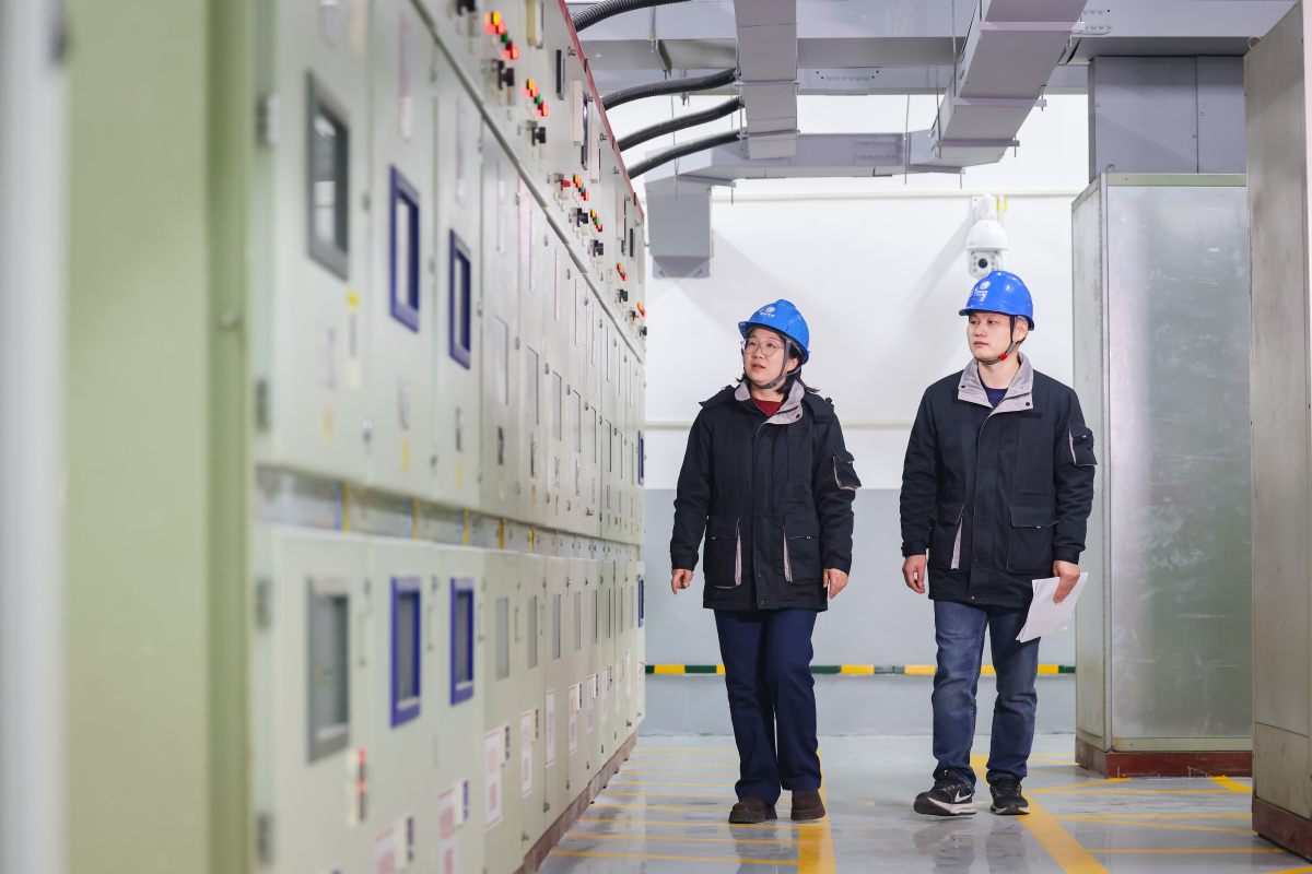 今冬雨雪冰冻首波攻势将至，河南电力2258支抢修队伍严阵以待