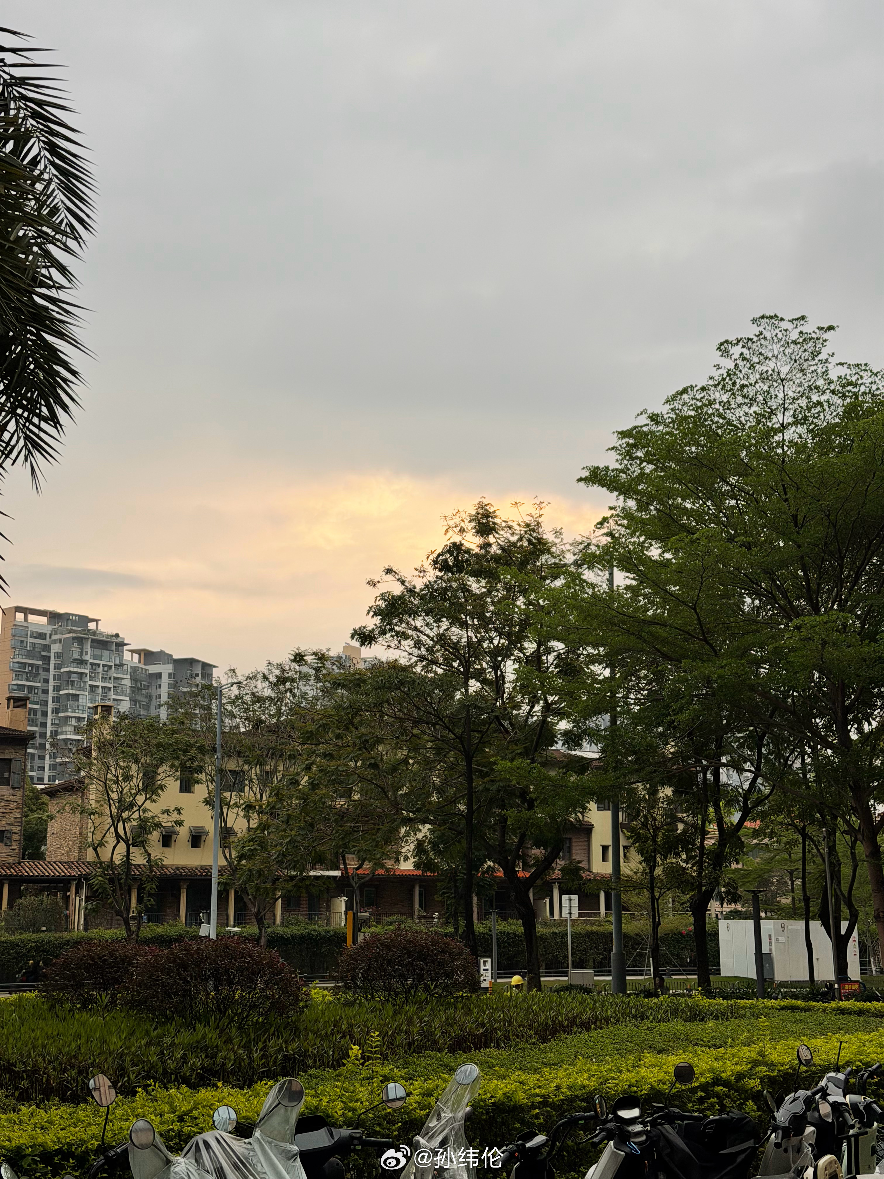 早，是谁周末这么早还得出去干活的 深圳·深航假日名居