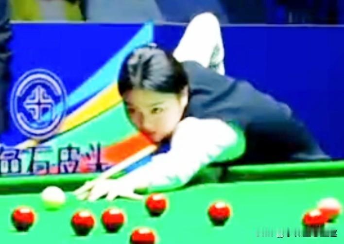 女子斯诺克世锦赛：白雨露首战告捷，3-0击败杜洪礼！
 
 
北京时间5月12日