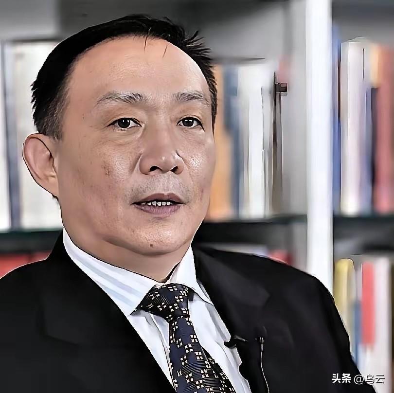 最狠的间谍，不偷你的情报，也不策反你的人，而是直接在你家里，帮你“立规矩”！卢麒