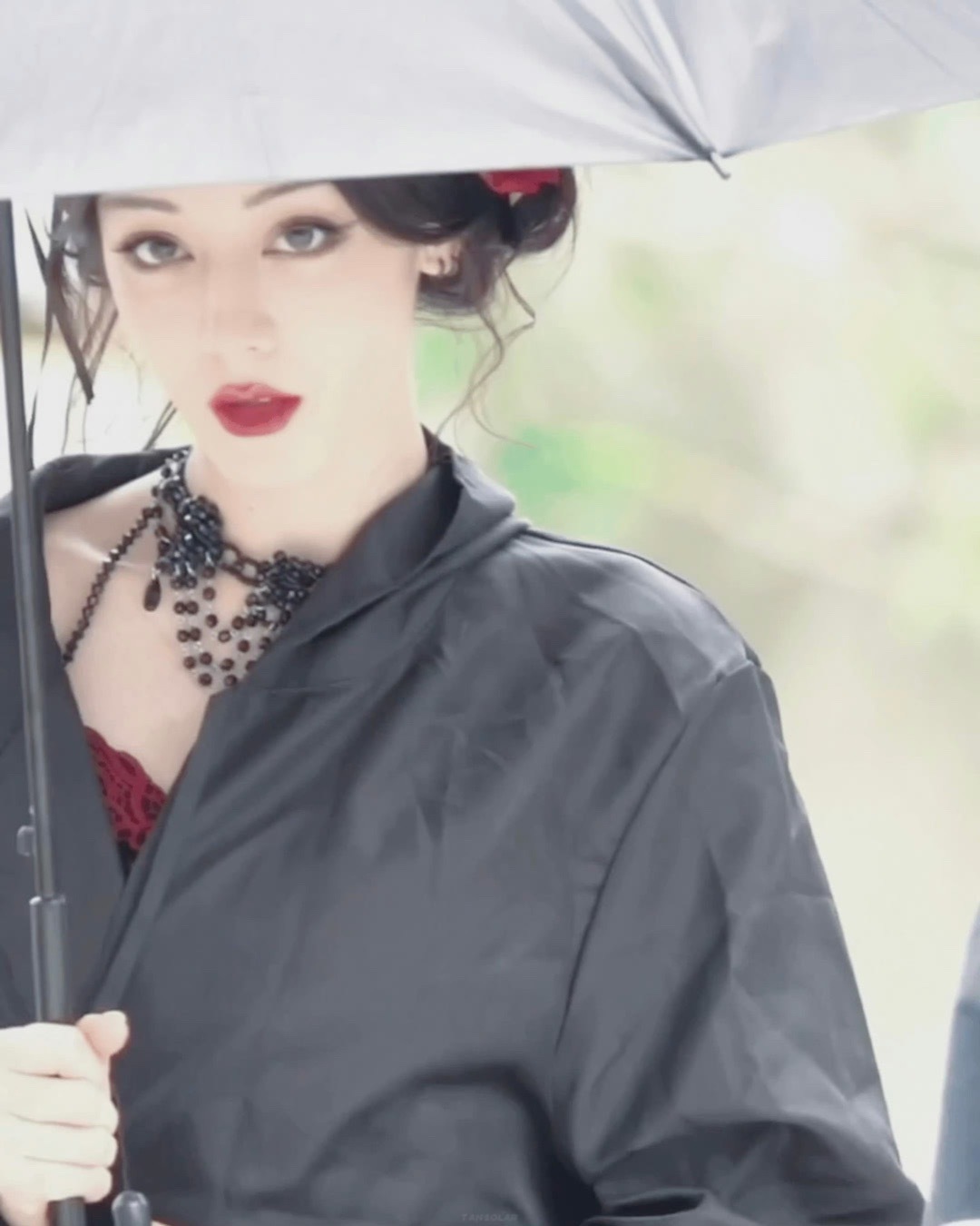 #迪丽热巴玫瑰妆##王亚飞给迪丽热巴化哥特玫瑰妆# 王亚飞给迪丽热巴化哥特玫瑰妆