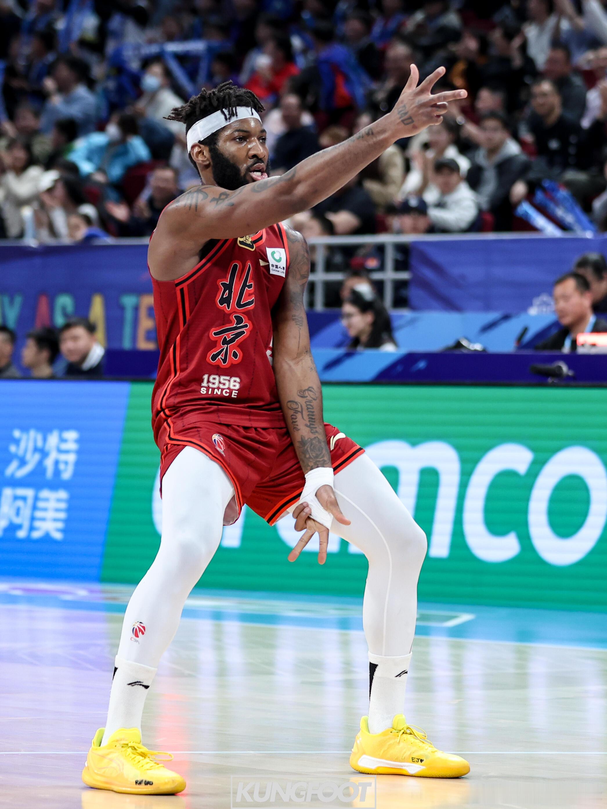 CBA官方公布对山西北京的罚单 CBA 官方开出罚单，山西男篮被罚 2 万元并记