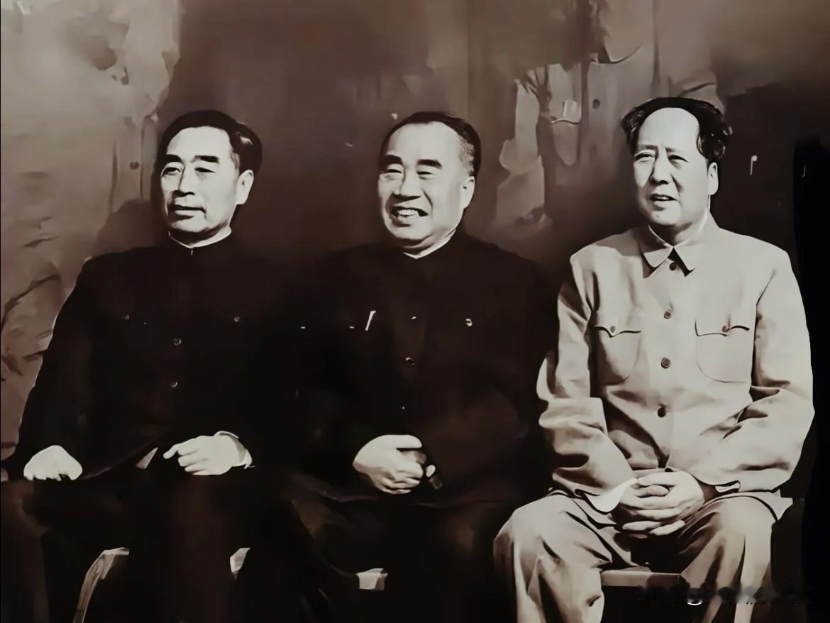 刷到一条短视频，一个年轻人对着镜头嬉皮笑脸，拿几位老一辈革命者的事迹编段子。评论