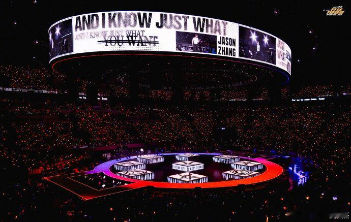 张杰在舞台上造了一个家张杰的舞台永远懂浪漫！2026 首场造起暖心音乐家，弹琴唱