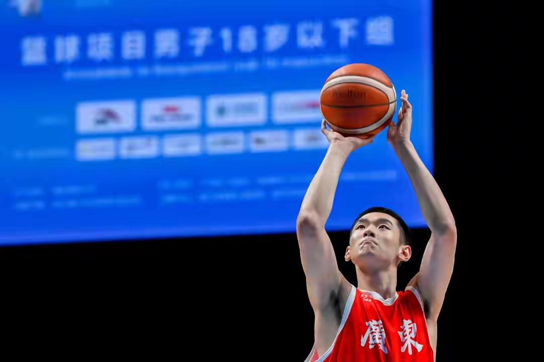 太猛！包揽3冠！广东篮球全运会大丰收
 
全运会男子篮球U18组金牌赛落下帷幕，