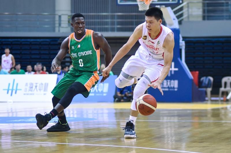 12月4日，北汽男篮在俱乐部杯赛首轮惨败，以76比107输给青岛男篮。曾凡博因刚