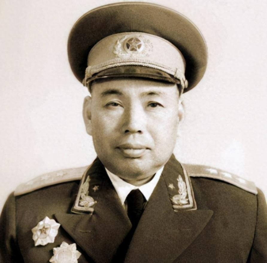 70年代丈母娘找许世友帮忙，许世友二话不说：调4台拖拉机到莱阳
1971年4月下