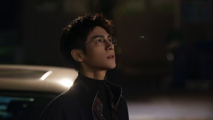 罗云熙让体制内具象化了制服一穿气场拉满，专业能力硬核在线，罗云熙演活法医齐思哲，