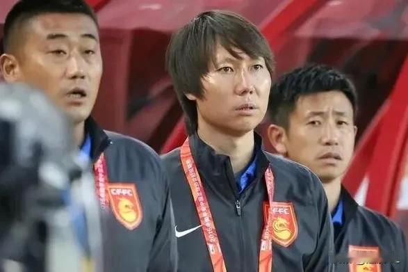 迅雷不及掩耳盗铃响叮当之势？那中超真要面临解散了。
  前央视名嘴韩乔生针对当前