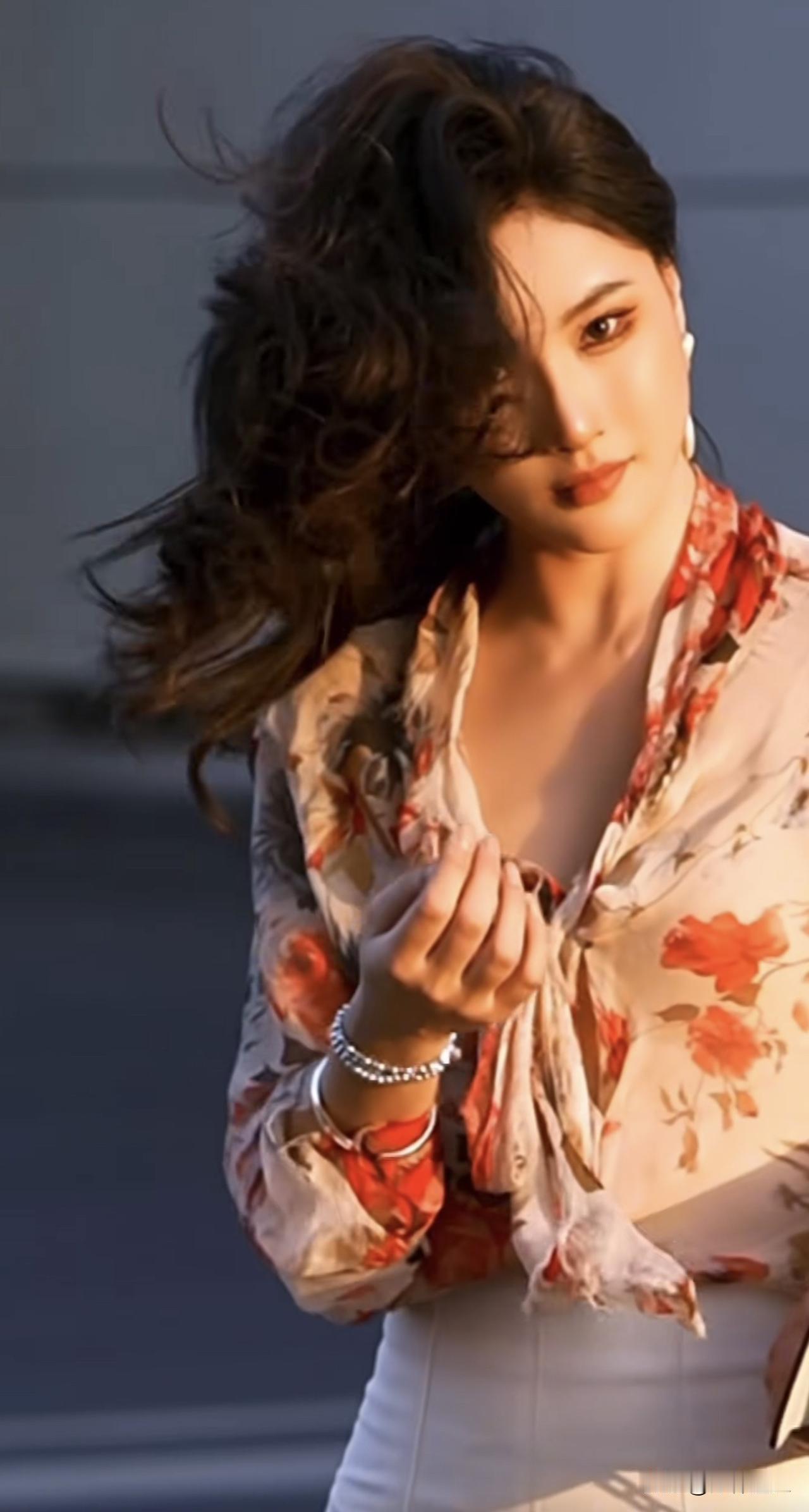 细心的人可能会发现：中国所有的圣贤，基本都是让人痛苦的。

比如，老子想让你三斤