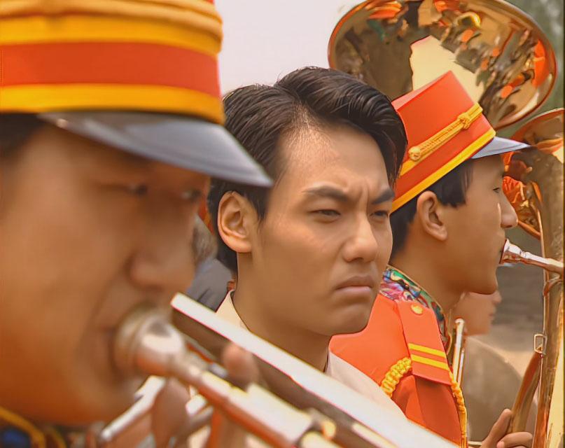 这一幕太心疼欧阳了，虽然他跟冷清秋在精神方面匹配，但满足不了冷清秋的物质需求。
