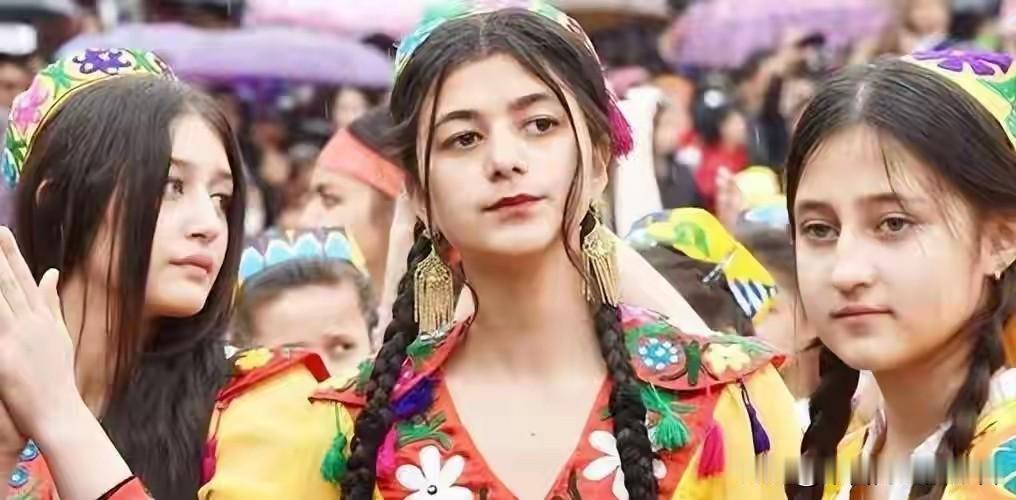 你听说过中国唯一的白种民族吗？在新疆帕米尔高原上，生活着一群被叫做“塔吉克族”的