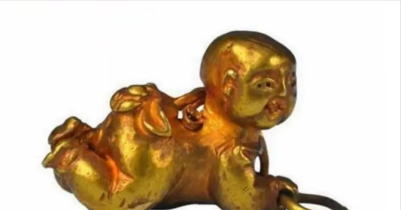 1974年，浙江衢州一村民正在河边放羊，突然1只羊站在原地不动，并“咩咩”叫个不