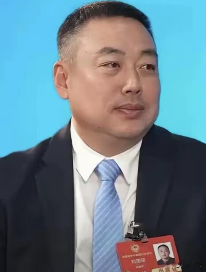 首例！奥运冠军张军被查，对比刘国梁，差距一目了然

张军打破了世界纪录，
成了中