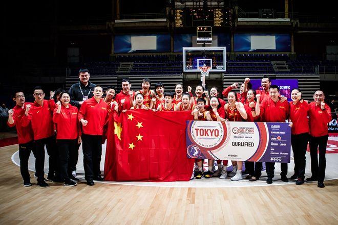 如果“三大球”不翻身，是不是就不配谈体育强国？10月5日，光明日报头版刊发评论：