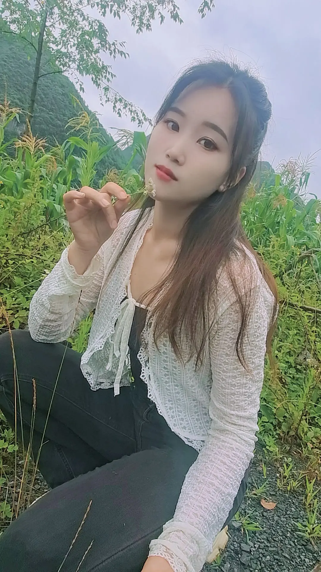 即使不见面，不说话，不发信息，心里总会有一个位置，安安稳稳的放着一个人...