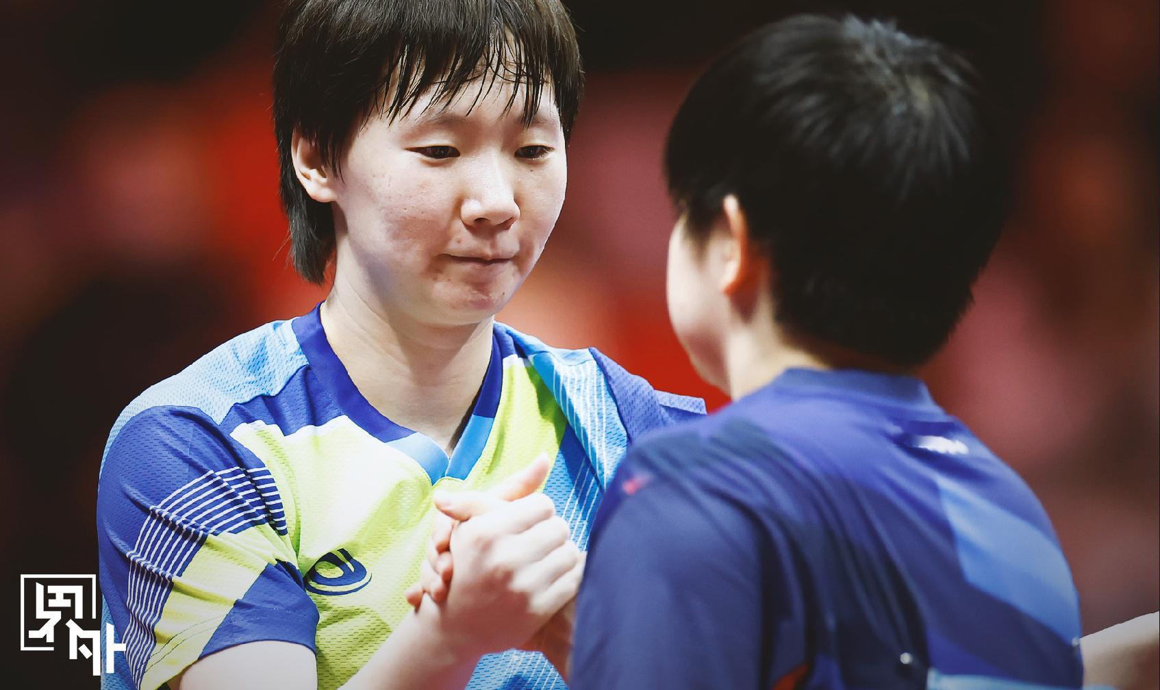 11月16日晚，十五运会乒乓球女单决赛。黑龙江队选手王曼昱以4比2战胜河北队选手