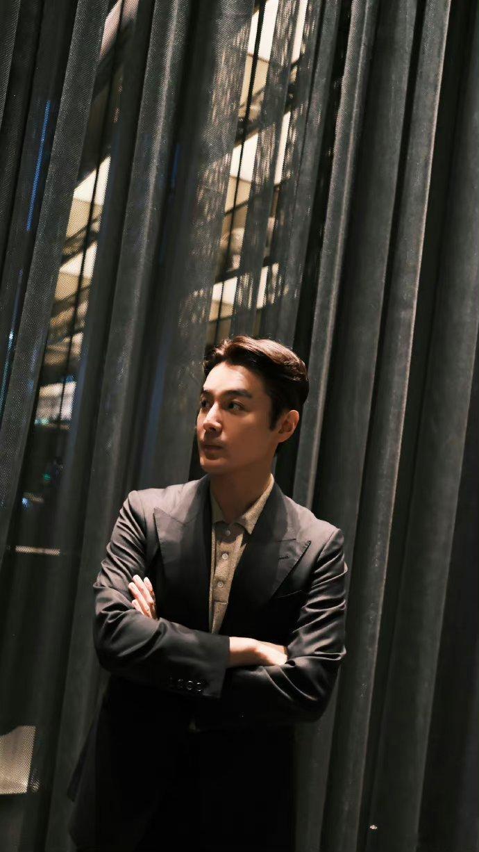 #张昊唯 我现在感觉到处都是录音机##张昊唯[超话]#张昊唯要以后出门都不敢张嘴