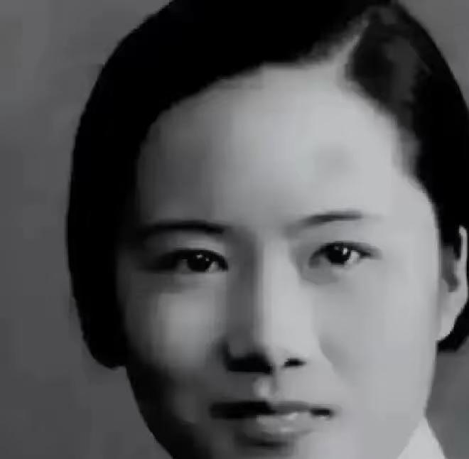 她帮美国造出原子弹，37年后回国，见到周总理第一句话是："我找不到父母的坟了。"