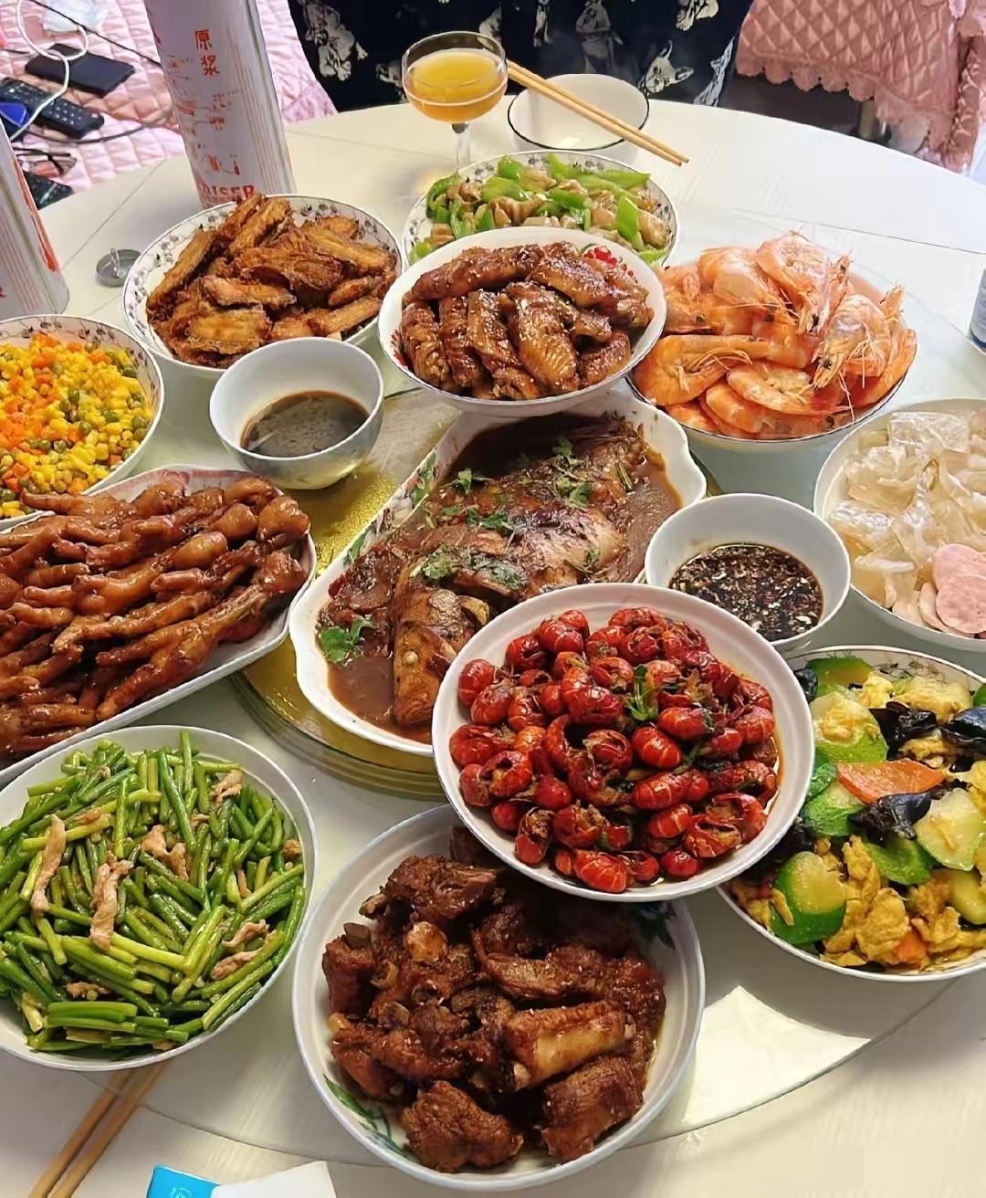 老公失业半年多，我弟弟当着全家的人数落我老公没本事，我张口说：你本事大，先把借我