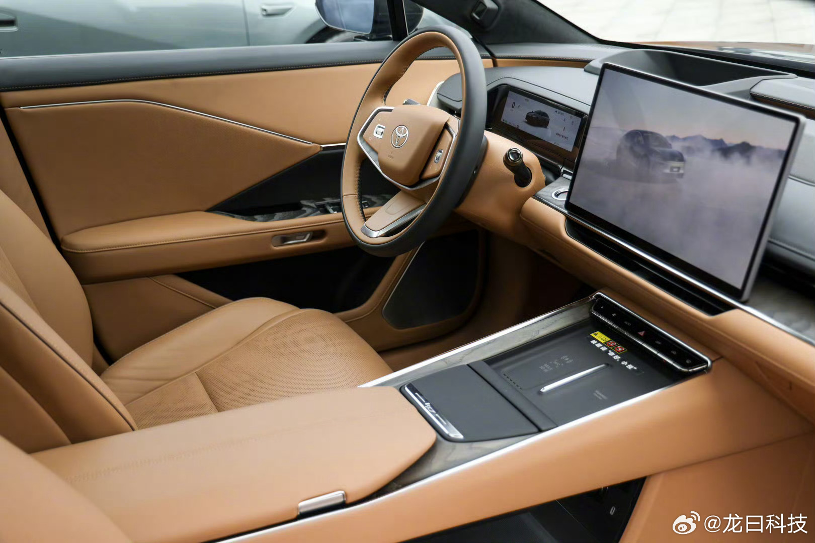 铂智7上市限时补贴权益价14.78万起丰田首款用鸿蒙座舱的轿车铂智7上市了，补贴