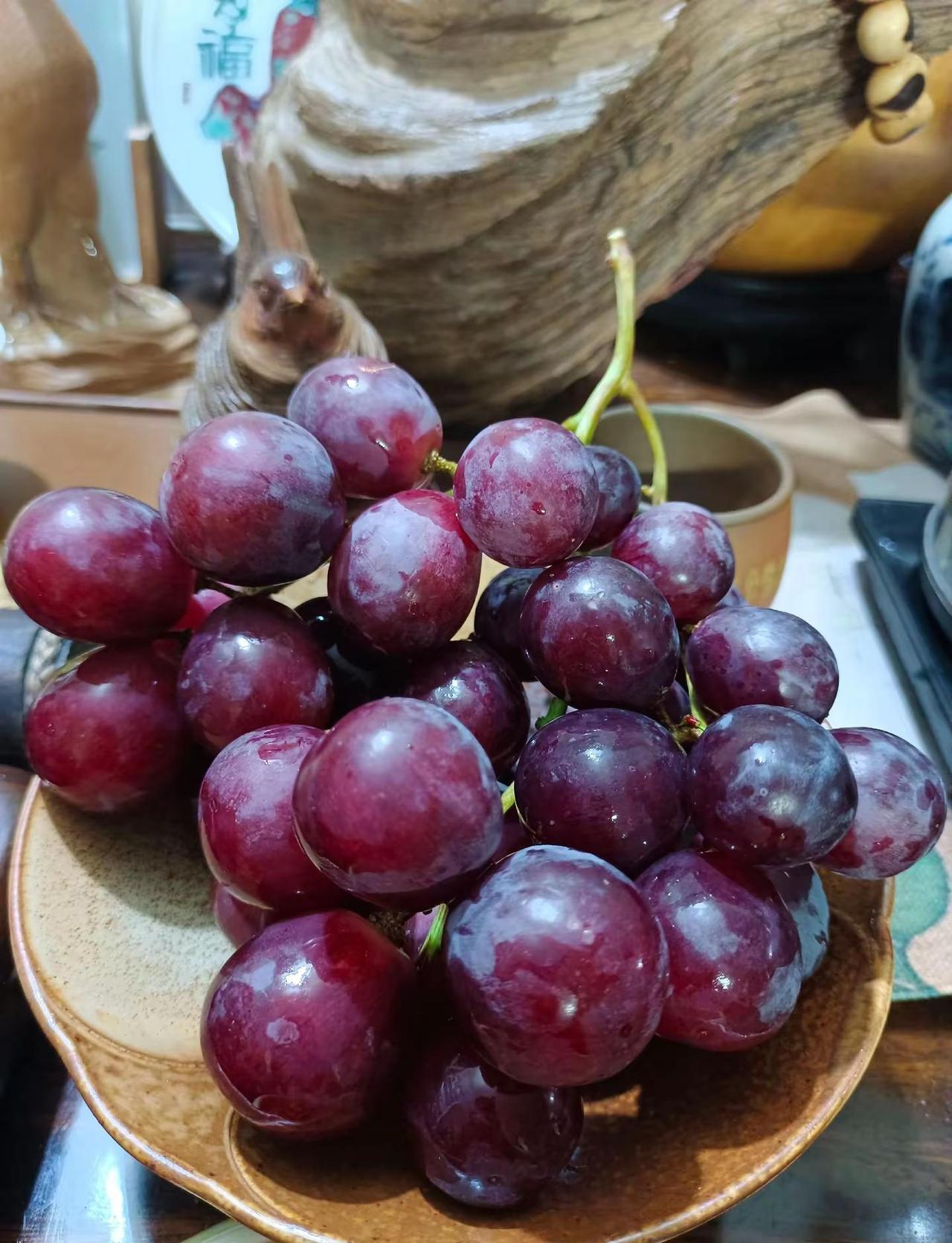沉默是金😊。日子不必太热闹，有花可赏，有茶可饮，有食可尝，便是心安😃