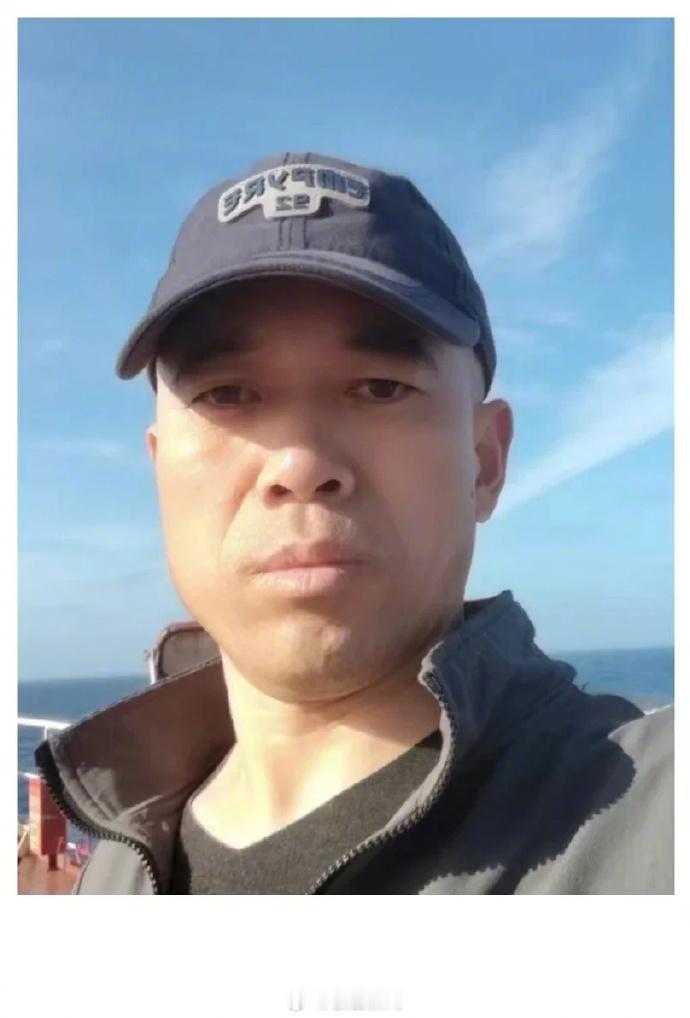 【49岁船员在汕尾附近海域失踪，海事局回应49岁男子在货船上失踪：已组织协调附近