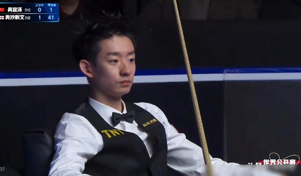 奥沙利文6比5把吴宜泽淘汰，转身第一句话，不是庆祝，而是约他回酒店复盘。
 
决