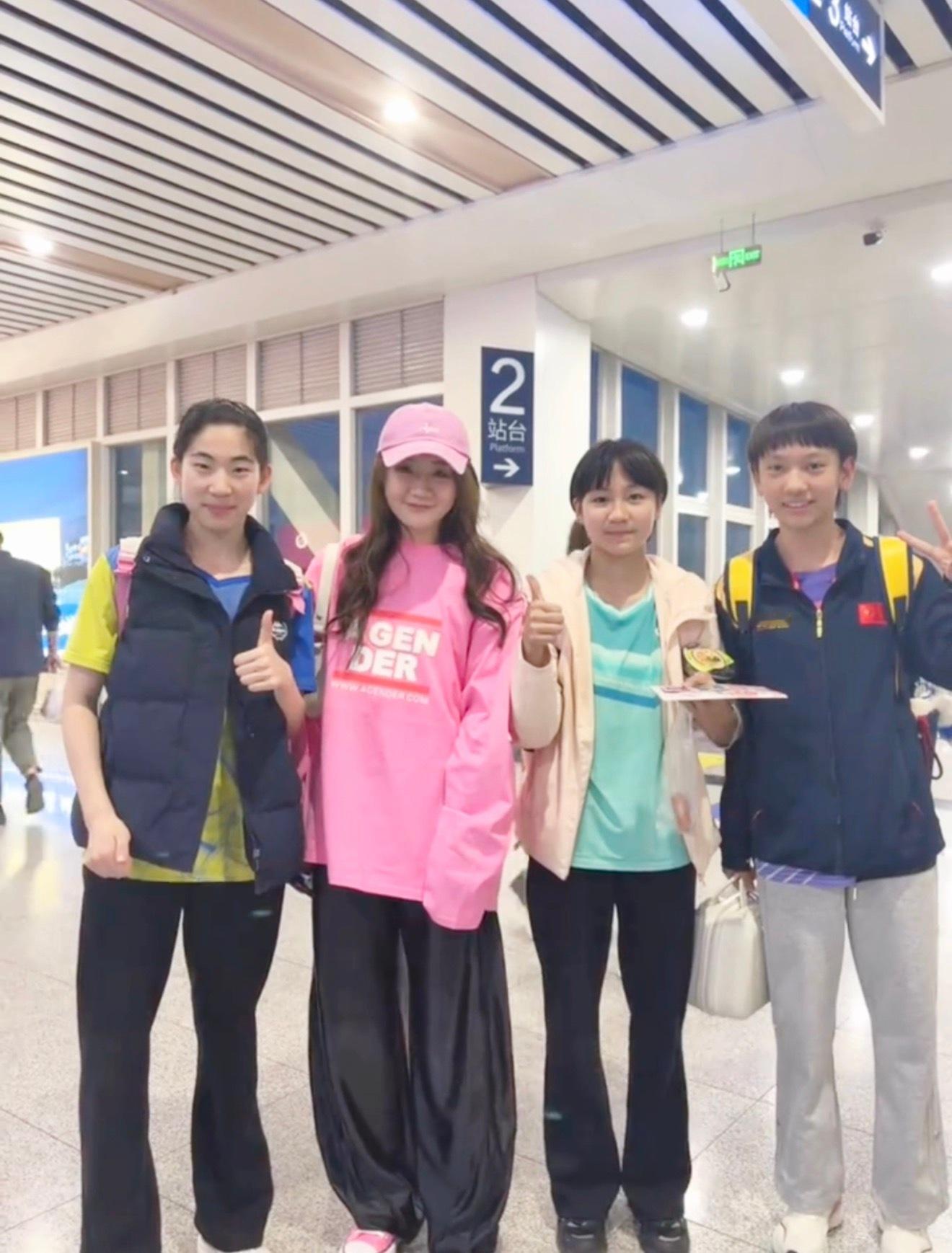 在车站被偶遇的宝宝陈梦