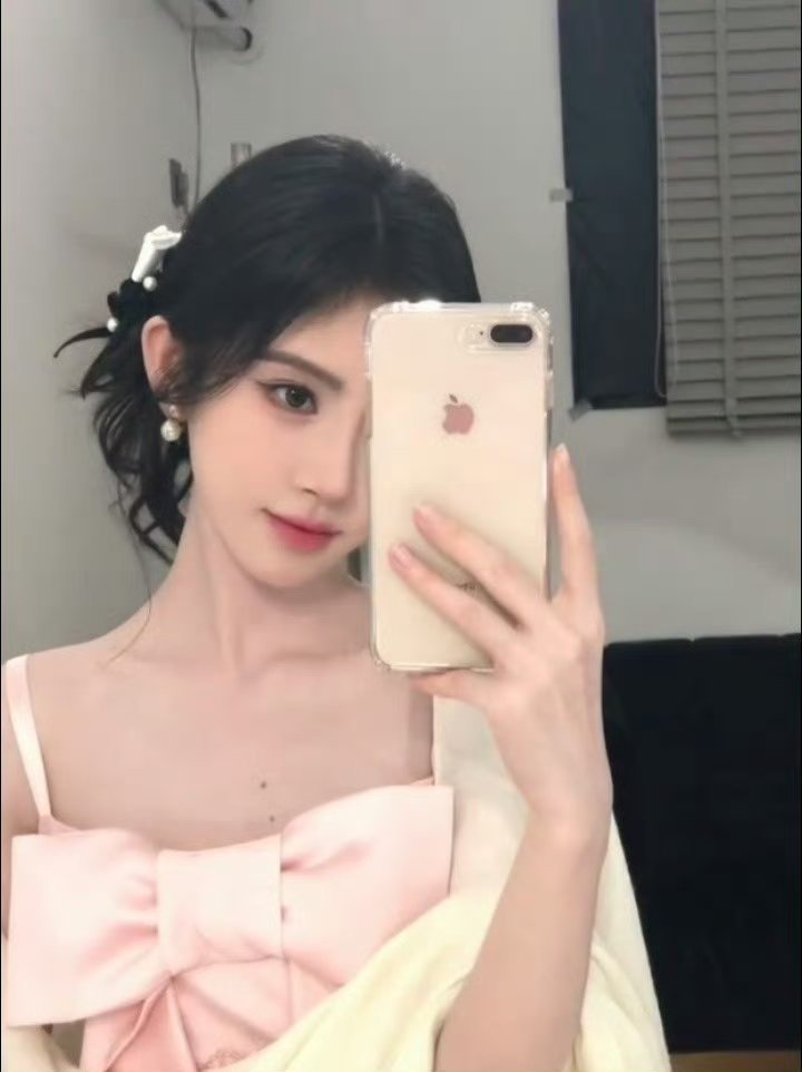 鞠婧祎 jjy鞠婧祎姜黎非jjy 鞠婧祎千香 不是我喜欢的样子你都有，而是你所有