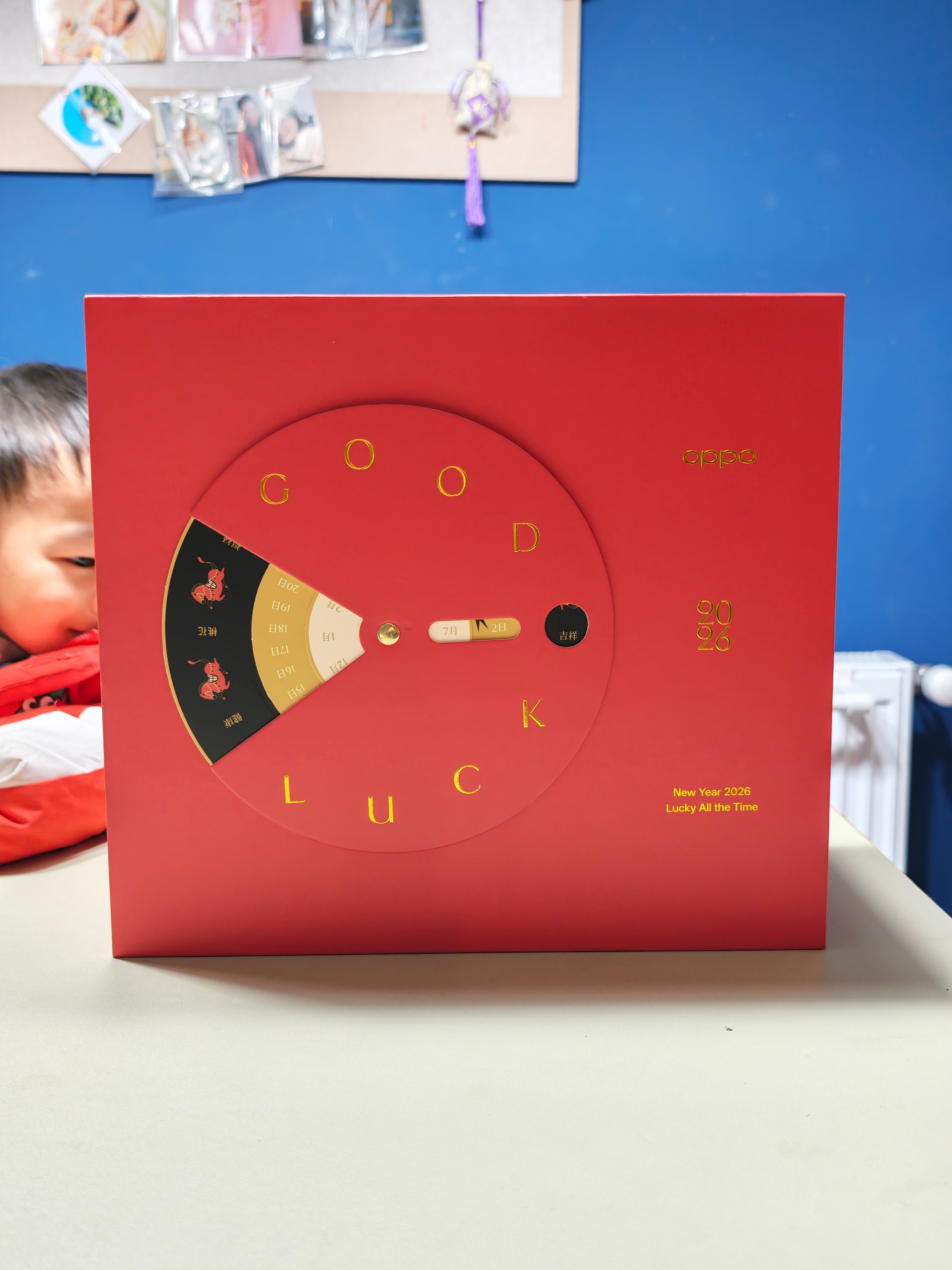 感谢 OPPO 的春节礼盒，漂亮！最后一个挂件居然是真金（镀层）的，喜欢的话点赞