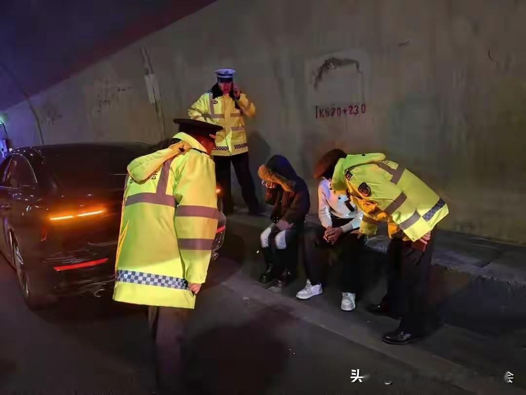 油门焊死，刹车失灵！某车高速狂飙490公里，命悬一线4.5小时

12月17日，