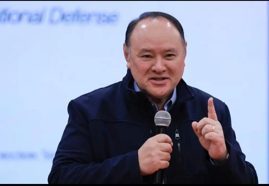 当地时间6月28日，菲律宾防长特奥多罗公开喊话中国，强调不会放弃，将继续和中国沟