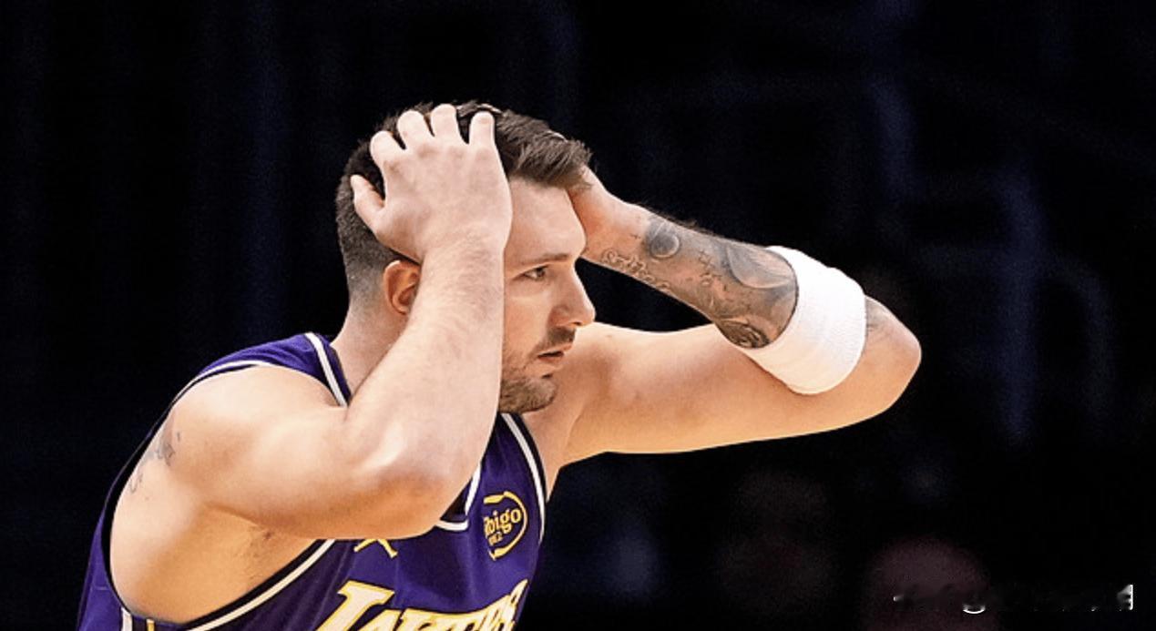 13胜1负！湖人主场4分憾负雄鹿，遭遇本赛季关键时刻首败

1月10日消息，一场