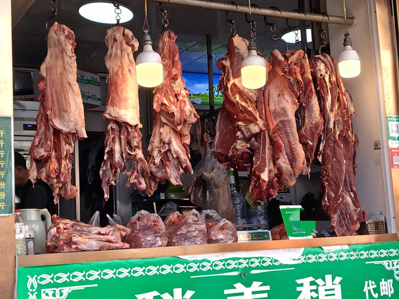 今年还是没有买月饼，不吃了。
时间长不吃也就不想吃了，买了几个饼，这个饼特别好吃