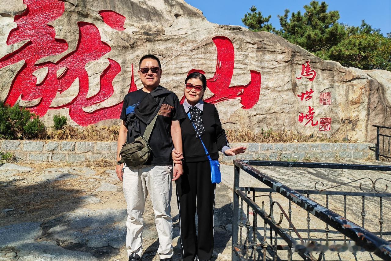 我们这里最近的就是不到半小时的龙山风景区，山不是很高适合休闲登上山游玩。因为是国
