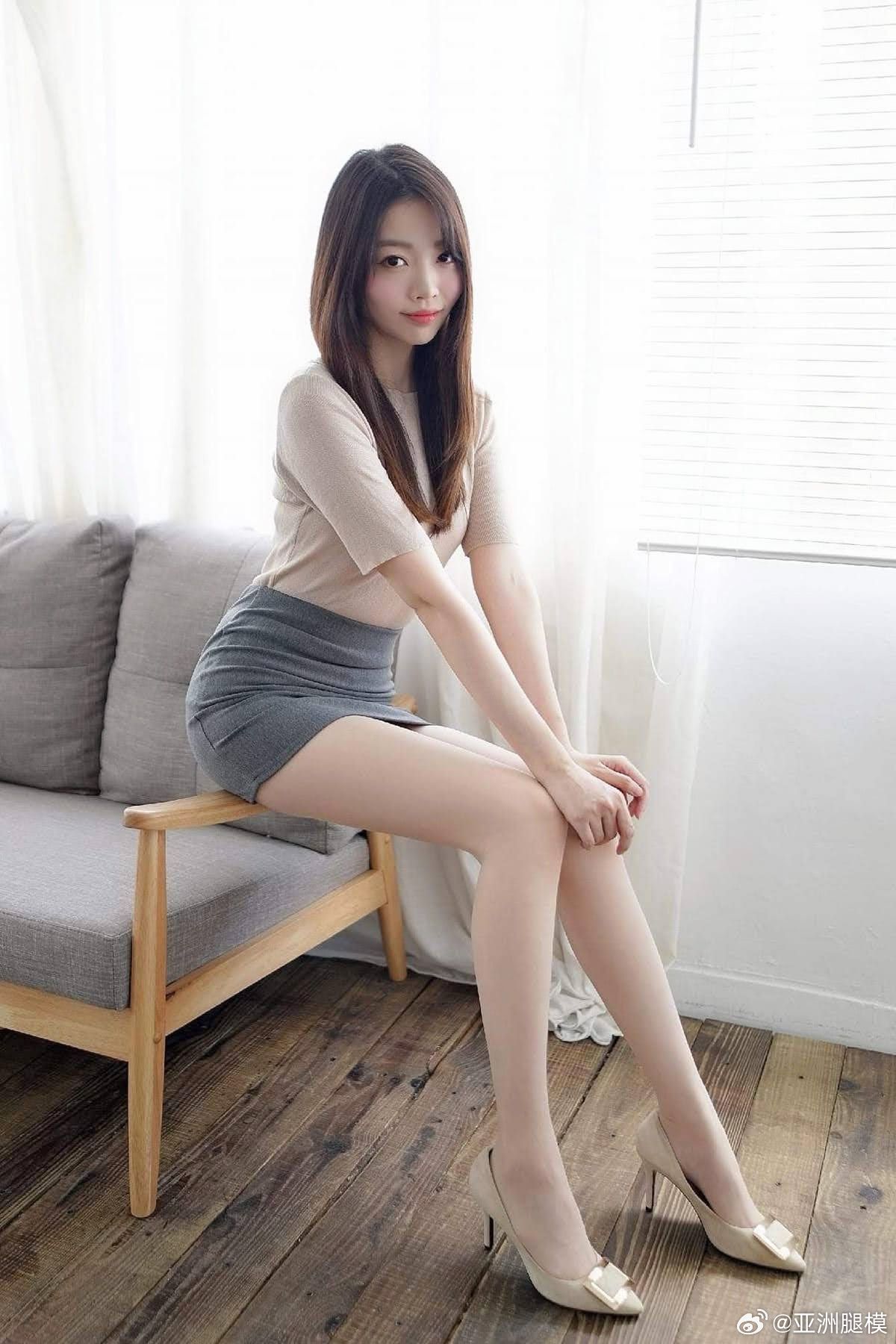 要想上镜有神，多一些眼神训练。 