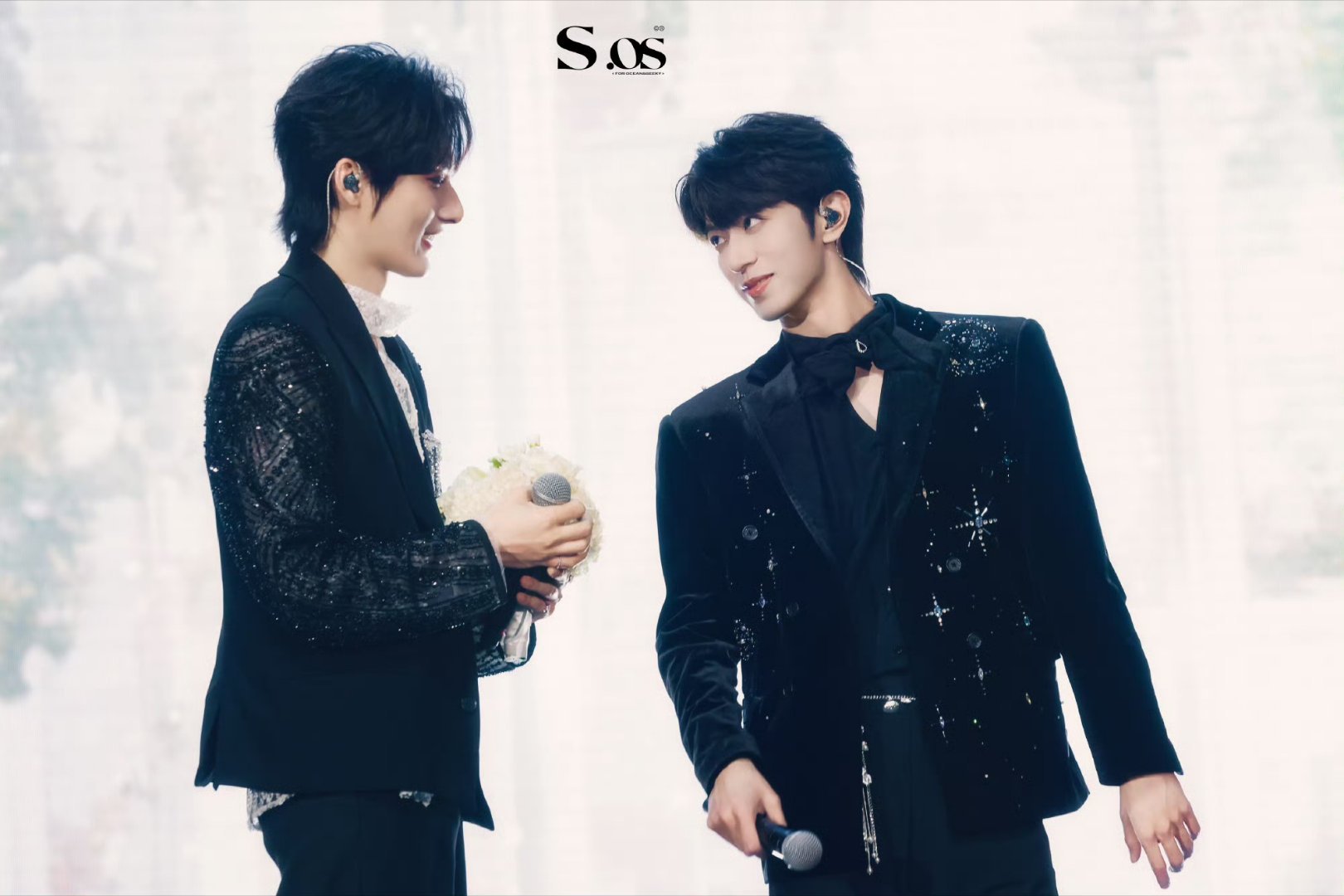 满分家产带着世一可爱乐乐来祝大家冬至快乐啦🥰  江衡李沛恩乐乐冬至快乐！ 