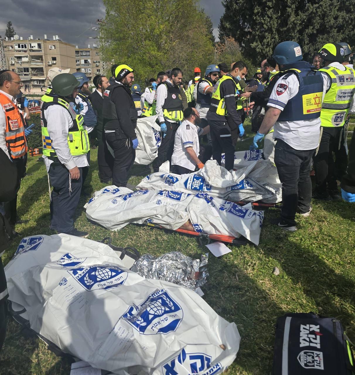 伊朗导弹打击了以色列贝特谢梅什市，截至当前，至少有9人死亡，另有28名伤者送往医