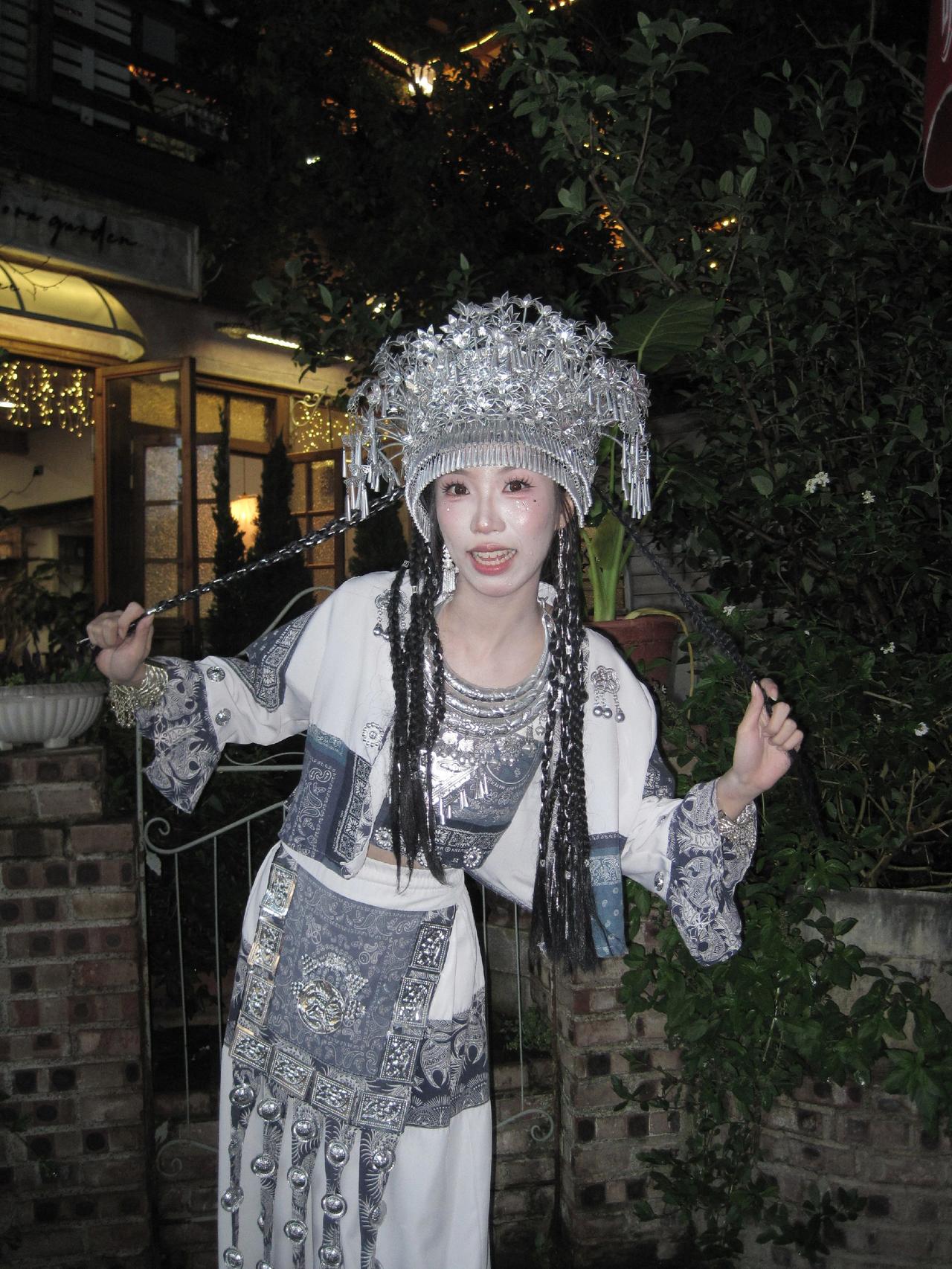 古镇随拍苗服拍照打卡地 我在苗疆等你 网红苗族服饰 苗服分享