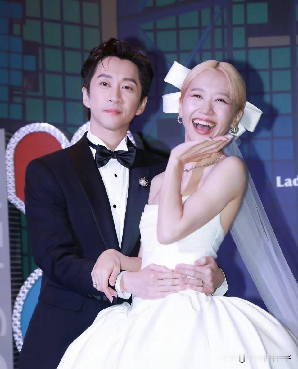 我滴妈呀！小S这是真敢说，陈汉典也是真敢晒……
1月28日，陈汉典在社交平台晒出