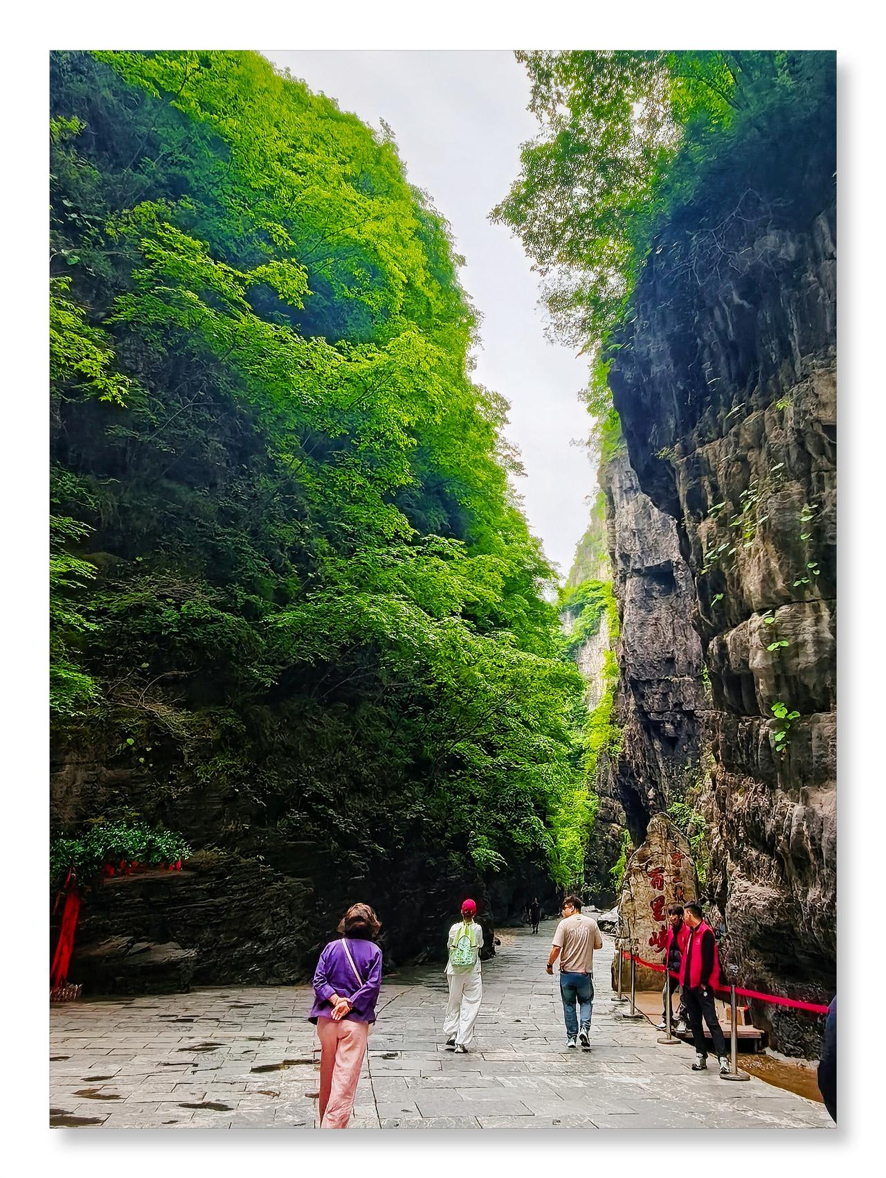 分享一张你最近随拍的照片5月26日，小雨天的野三坡百里峡