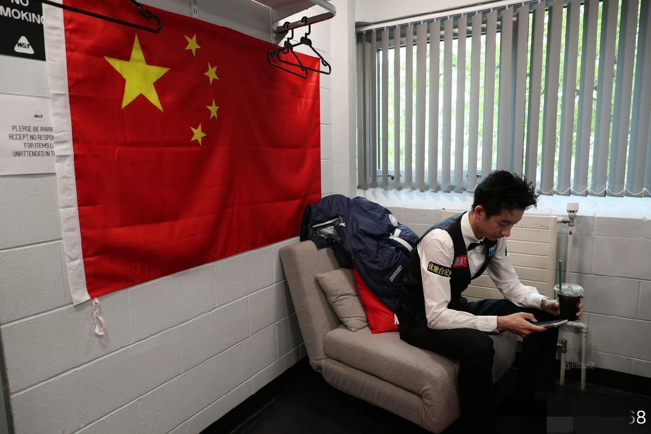 吴宜泽世锦赛夺冠之路，半决赛决赛连续赢下决胜局，确实罕见。赵心童卫冕失败后，赛前