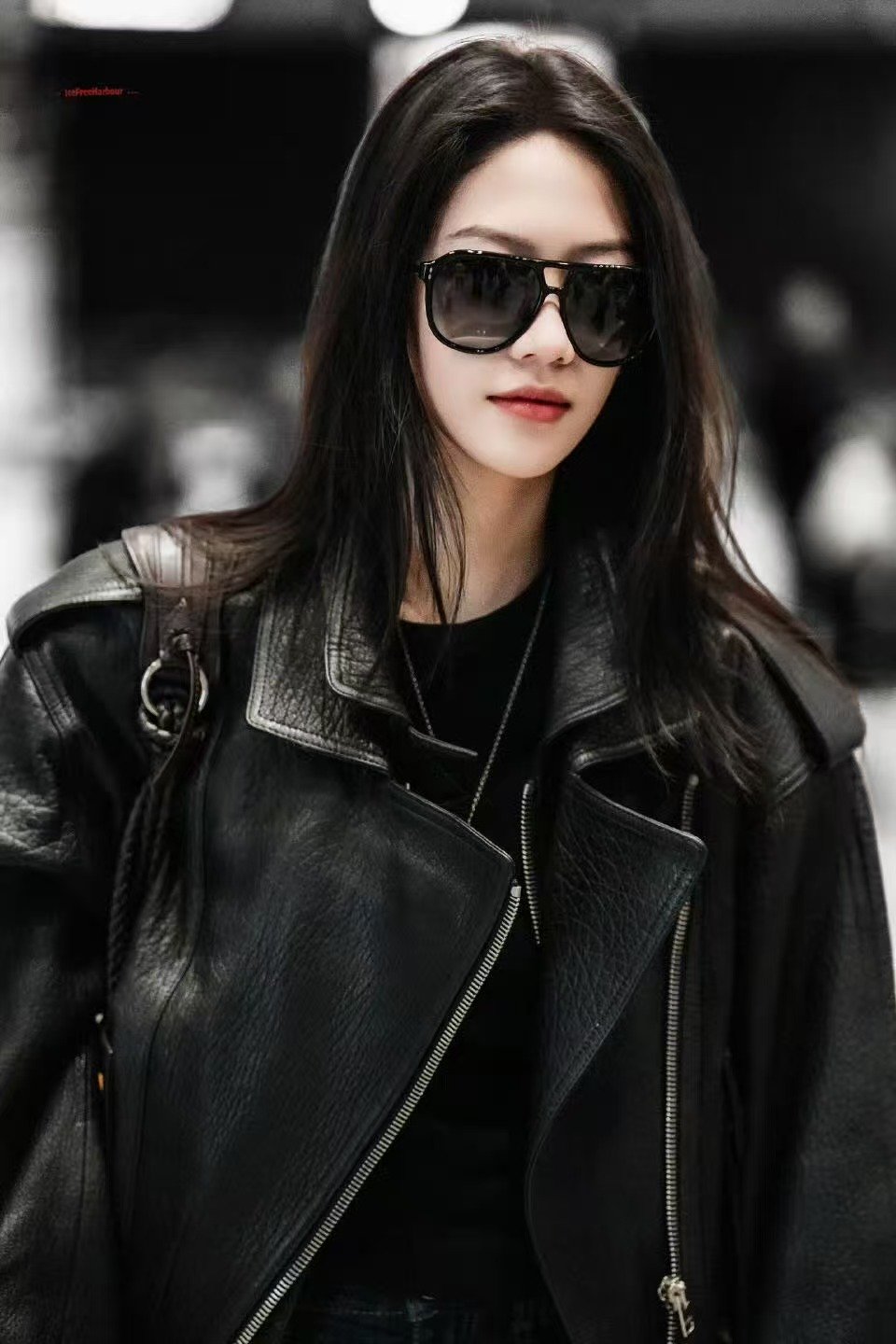 向涵之向涵之启程巴黎时装周向涵之出发巴黎涵之也去看秀了 