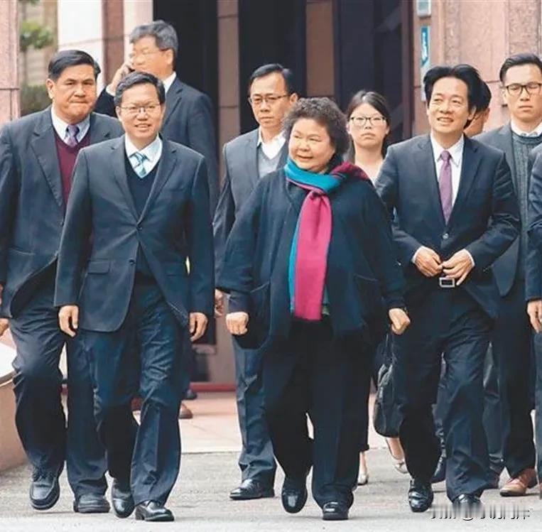 台湾政坛昨天最大的震撼弹就是赖清德宣布退出新潮流系。赖清德在宣布这一结论时称此举