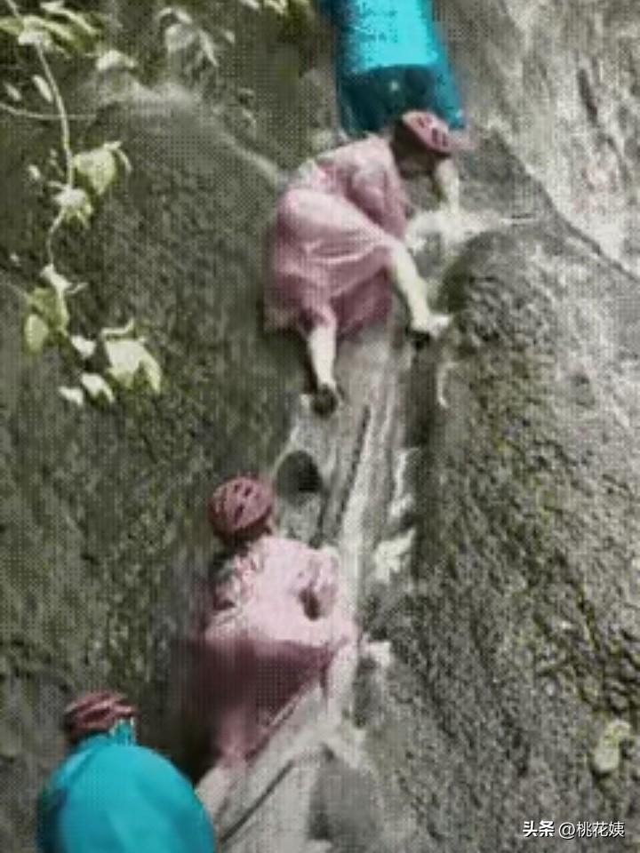 太可怕了，太可怕了，这是老头老太太作死的信号！

有些大爷大妈退休后可能是养老金