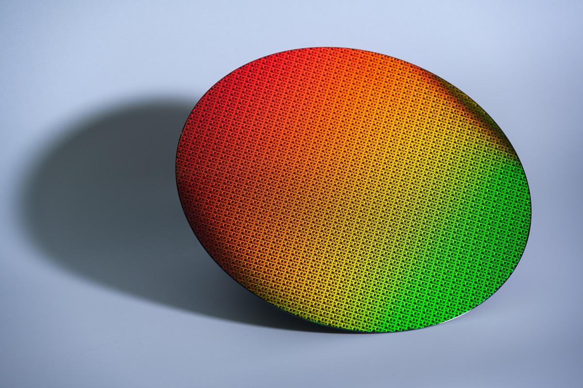 【英特尔或推迟Intel 18A量产】近日有消息称，采用Intel 18A工艺生