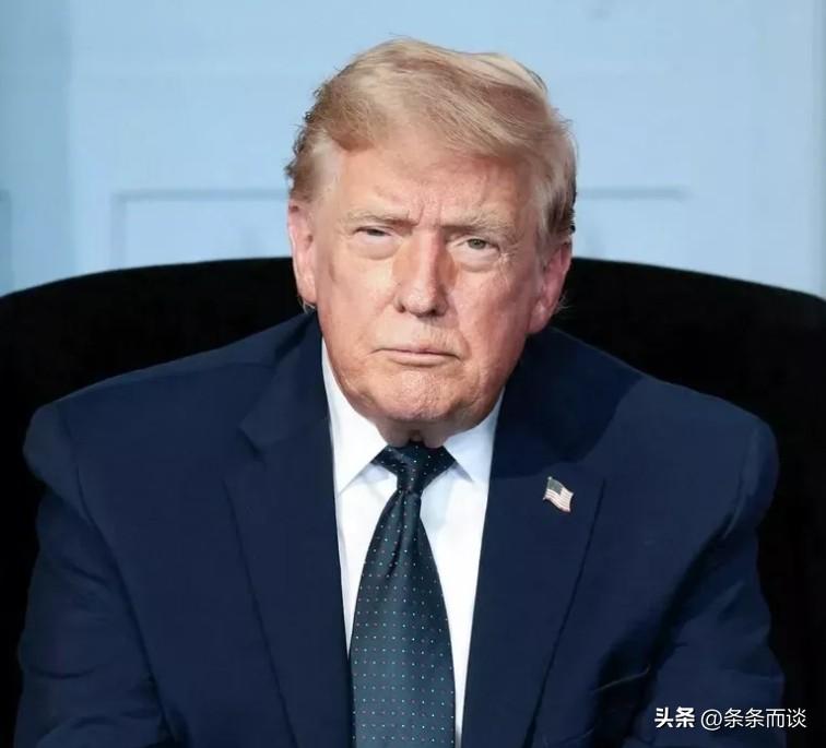 美伊最新消息
7月18日美军对伊朗南部连下三轮空袭，另一边是伊朗方面正式放出话来